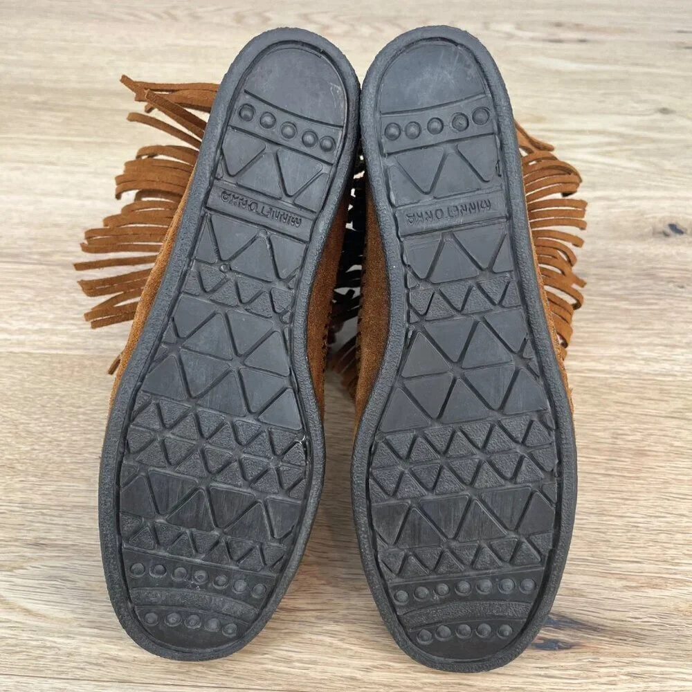 Minnetonka Womens Hi Top Back Zip Western Bootie Shoes Size 6 Brown Suede Fringe - Picture 10 of 11
